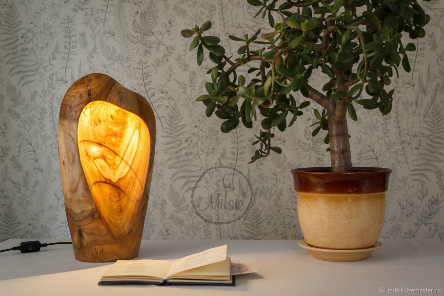 Подсвечник дерево