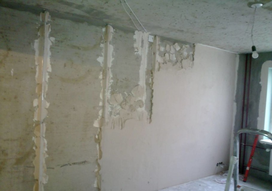 Разравнивание штукатурки