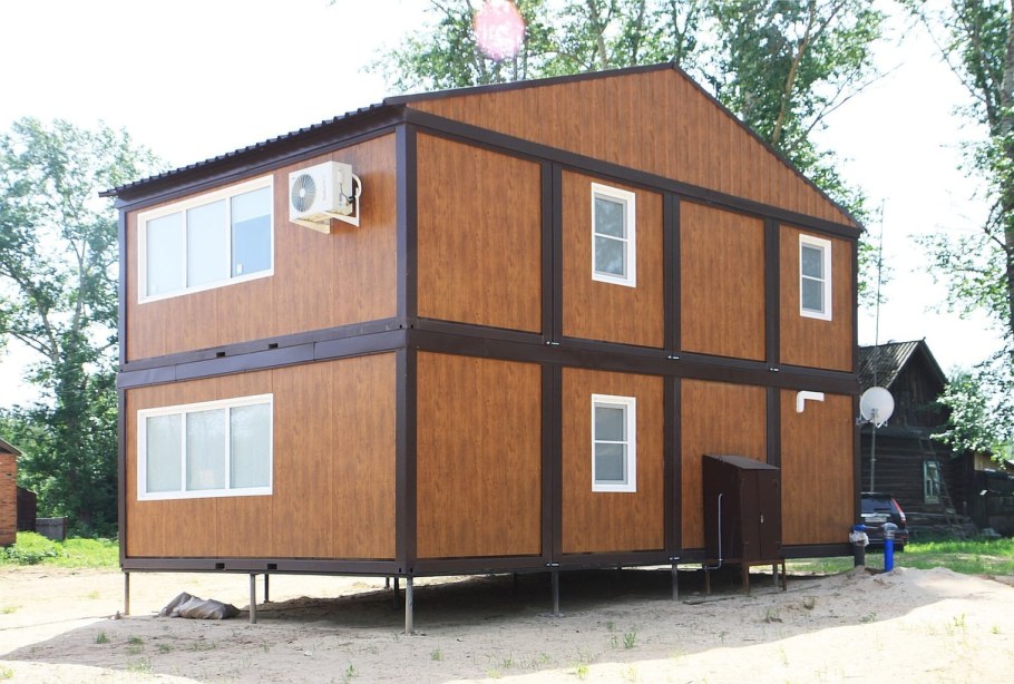 Дом из бытовок