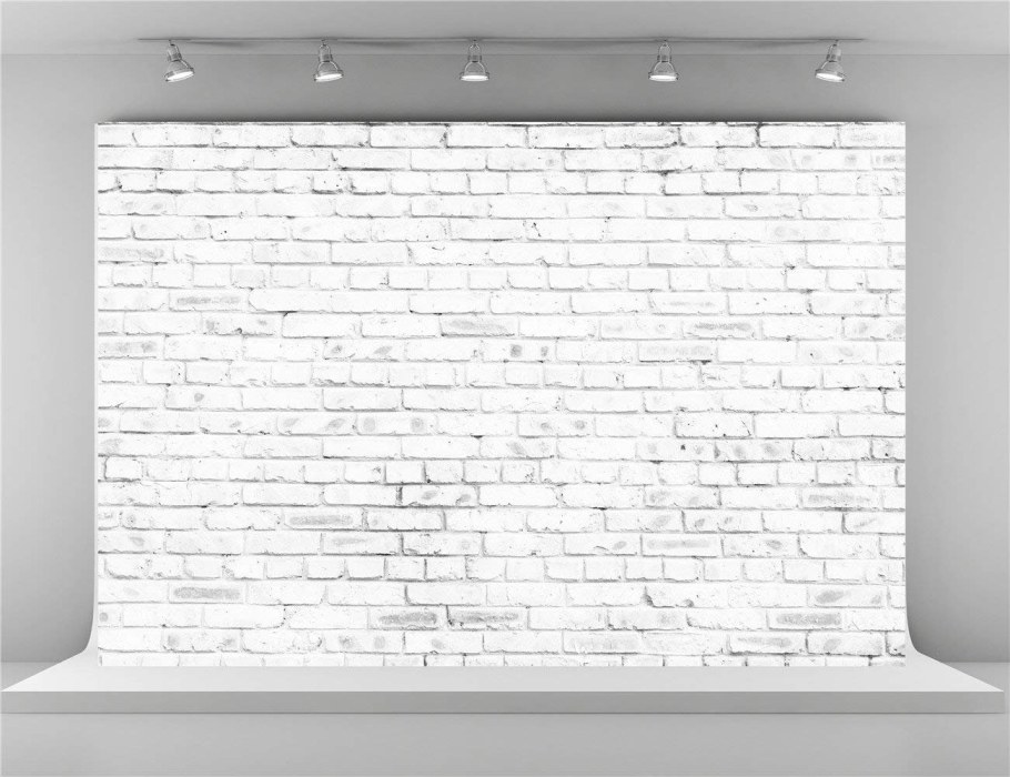 Белая кирпичная стена