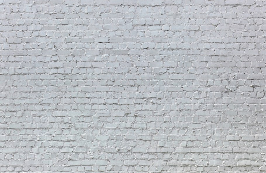 Белая кирпичная стена