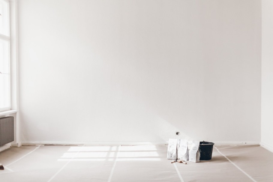 Белая стена фон