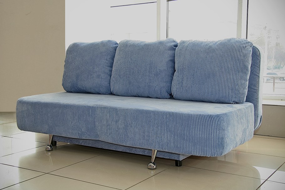 Диван без боковин с подушками