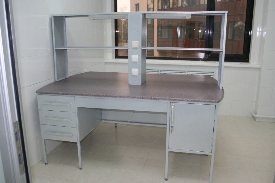 Стол лабораторный ЛСК-1