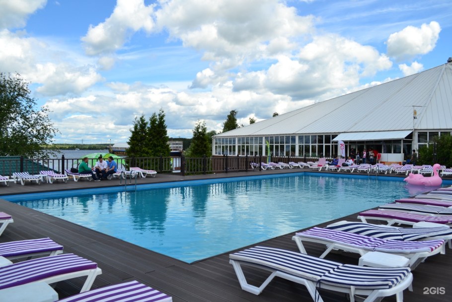 Бассейн Чайка в Москве