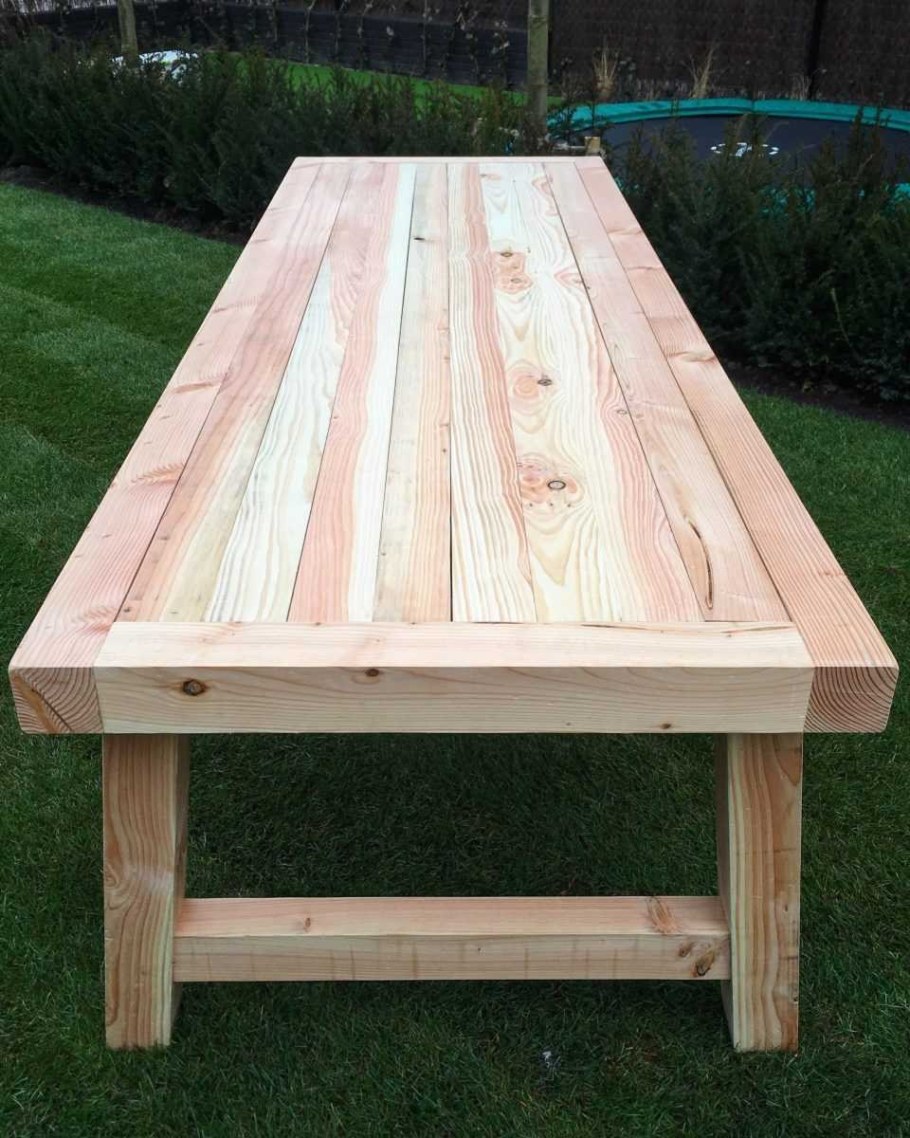 Стол деревянный