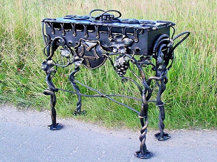 Кованый олень