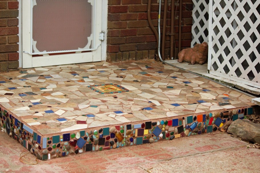 Крыльцо из битой плитки