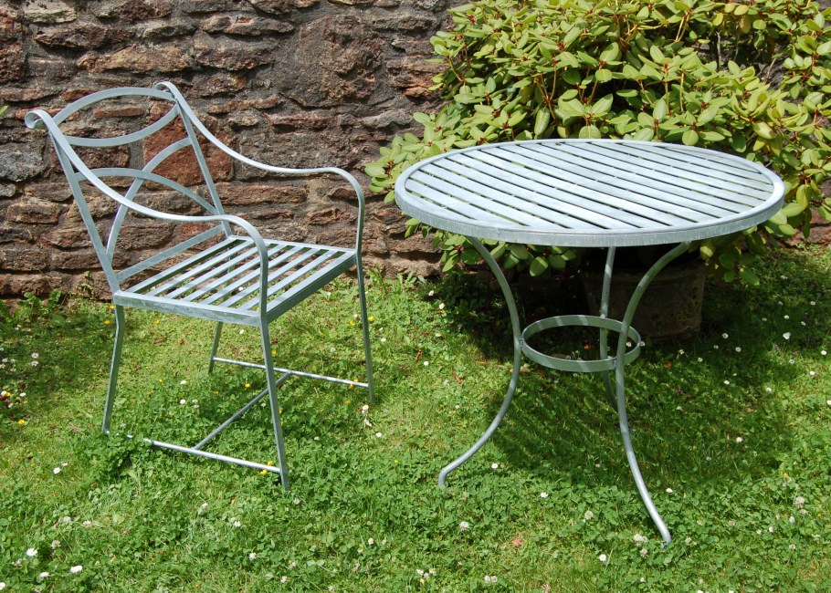 Кованые столы и лавки