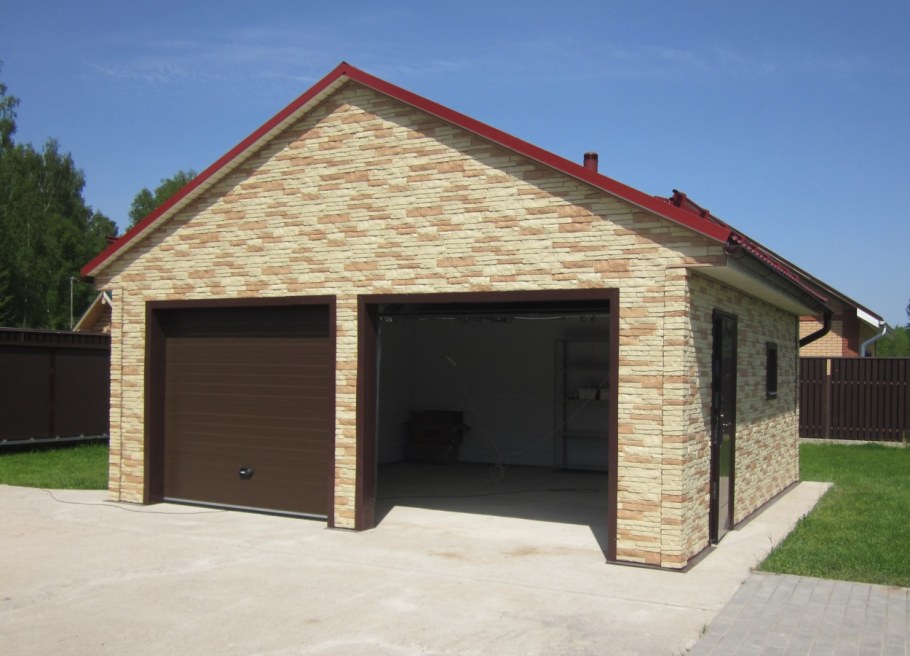 Кирпичный гараж