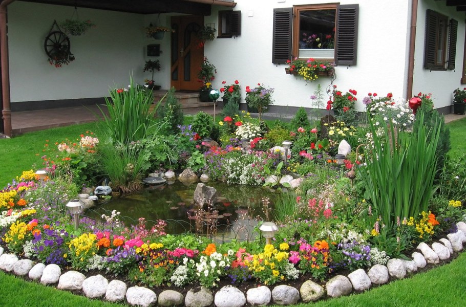 Дизайн цветника на даче