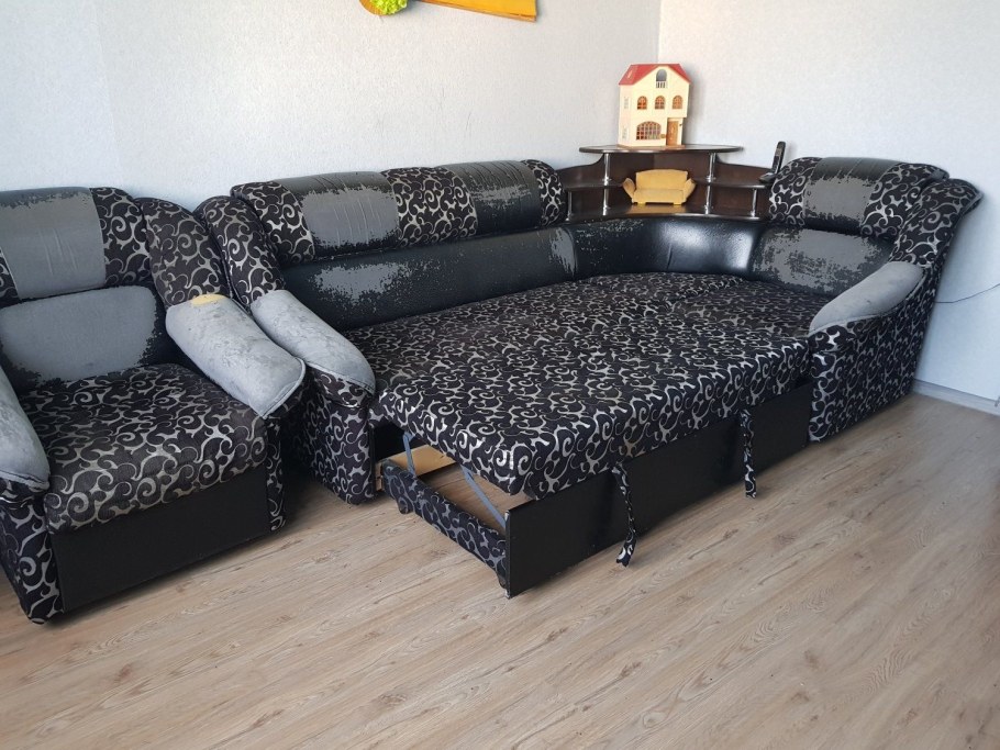 Отдам даром мебель диван шкаф