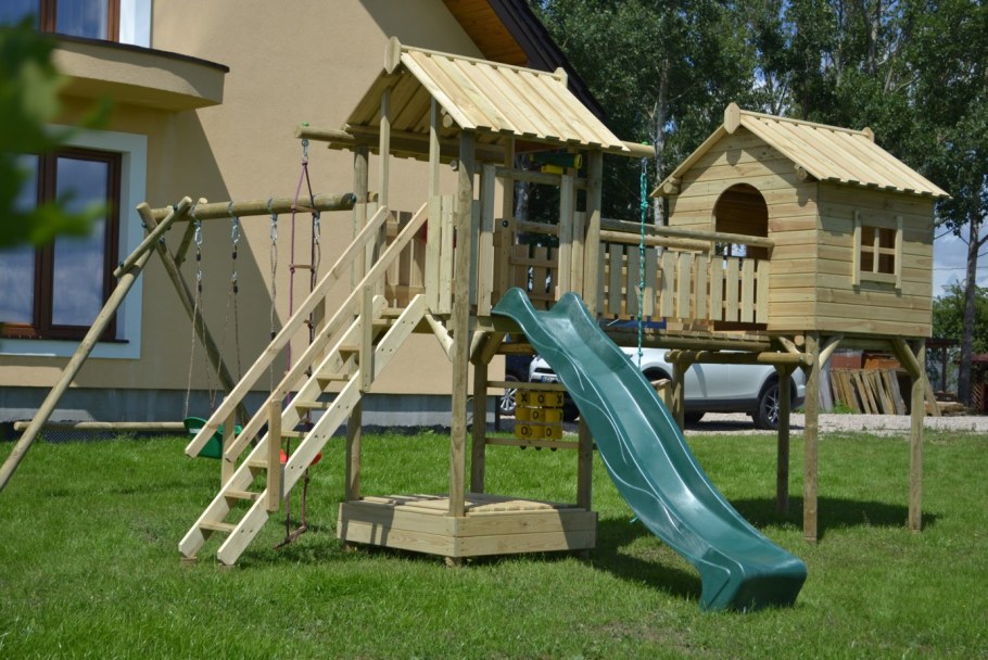 Детская площадка горка