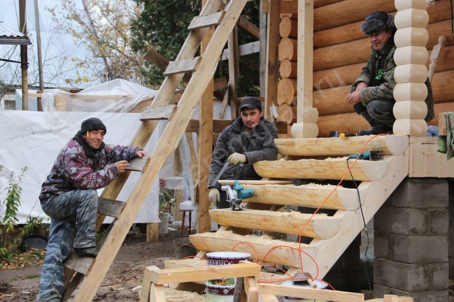 Подшивка лестницы снизу оргстеклом