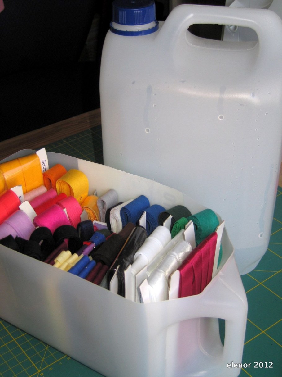 Органайзер из канистры