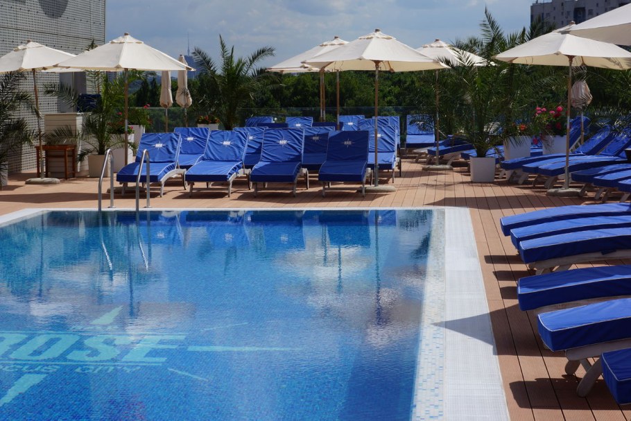 Rose Bar Крокус Сити бассейн