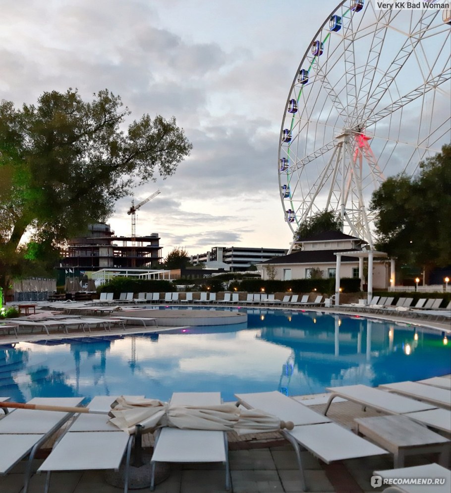 Шор Хаус в Мякинино бассейн