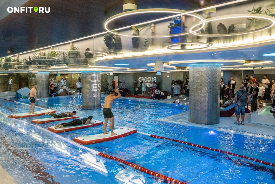 Crocus Fitness Мякинино бассейн