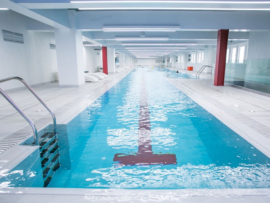 Крокус фитнес Мякинино бассейн