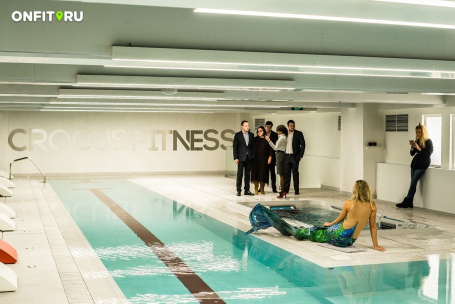 Crocus Fitness Мякинино бассейн