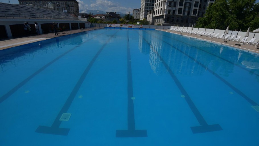 Приморск Абхазия бассейн открытый бассейн