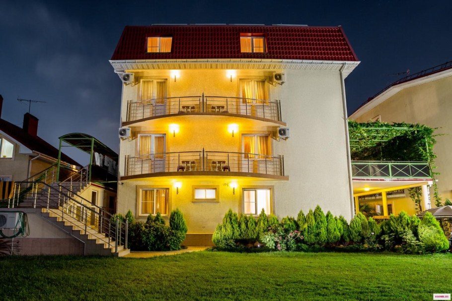 Евпатория поселок Заозерное гостевой дом флагман