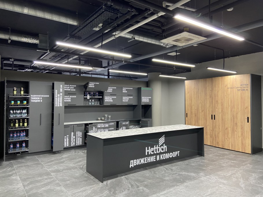 Петля мебельная 4-х шарн. С удлиненным доводчиком накладная 8683736