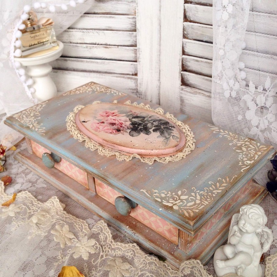 Декупаж в интерьере дома