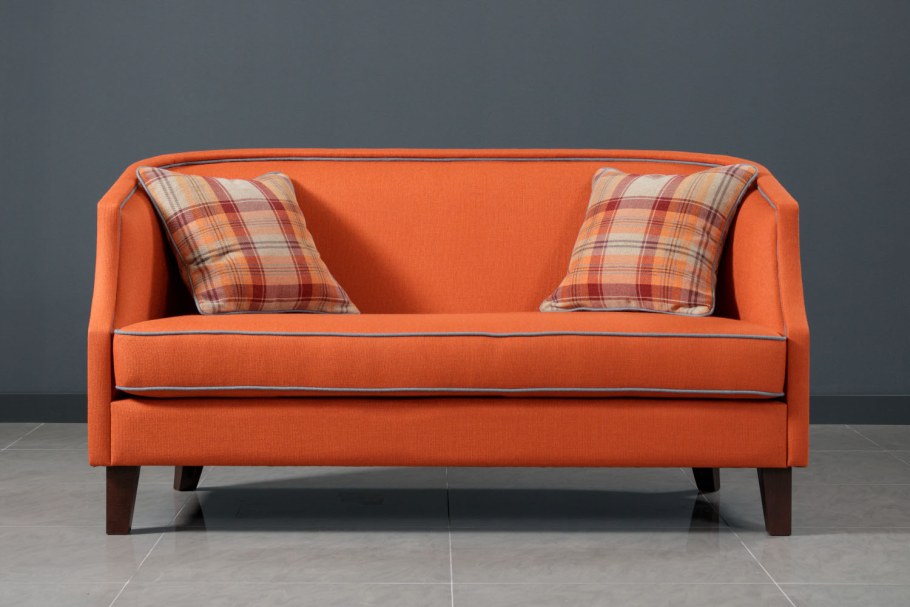 Маленький диван
