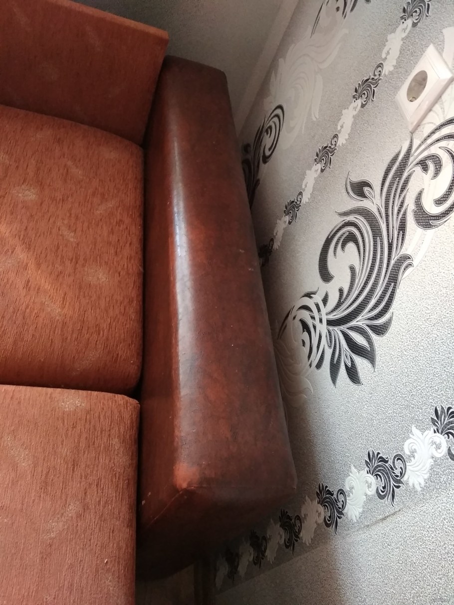 Обтянуть кожей подлокотник дивана