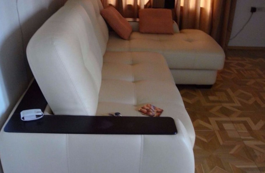 Перетяжка подлокотников дивана