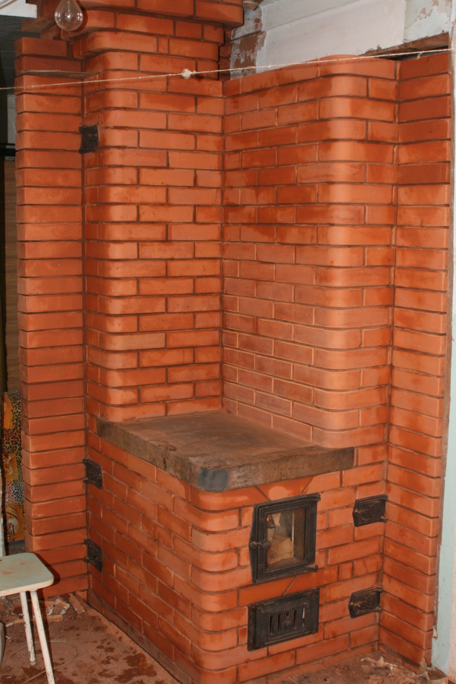 Печь Экономка малая кирпичная