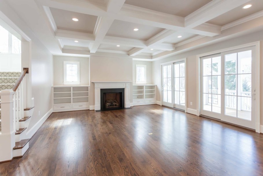 Отделка мансардного этажа вагонкой и гипсокартоном