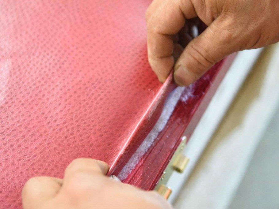 Обшивка поролона дермантином