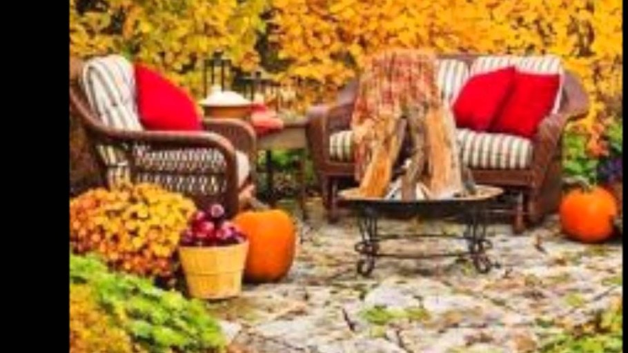 Уютный осенний уголок