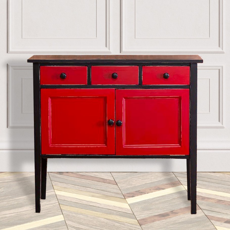 Комод на высоких ножках