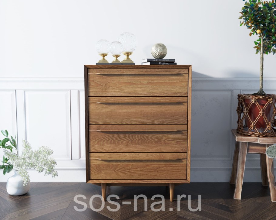 Комод на деревянных ножках