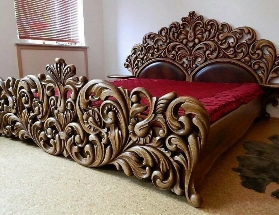 Резная кровать из дерева