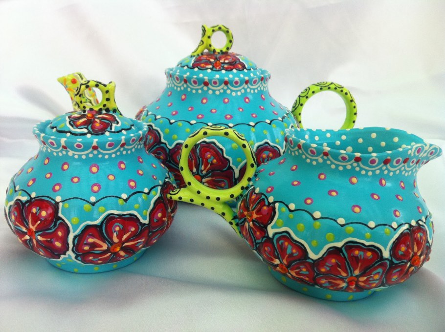 Расписная глиняная посуда