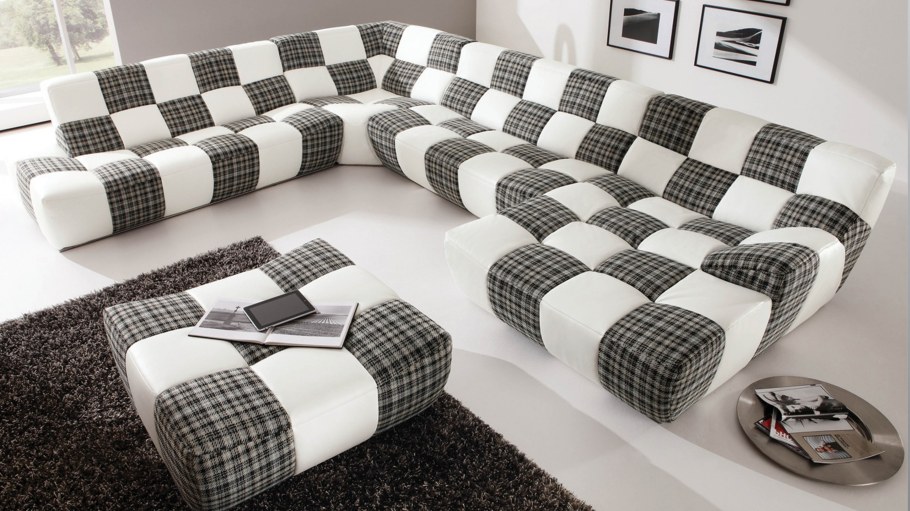 Большой квадратный диван