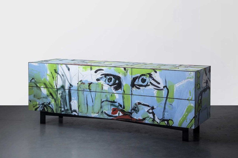 Комод граффити
