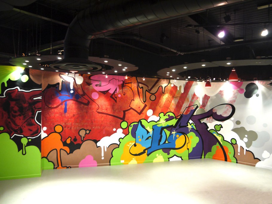 Комод в стиле поп арт