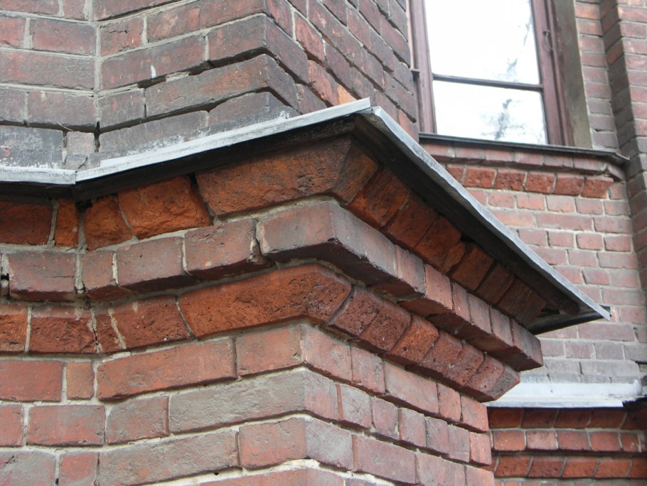 Конструкция свеса скатной кровли