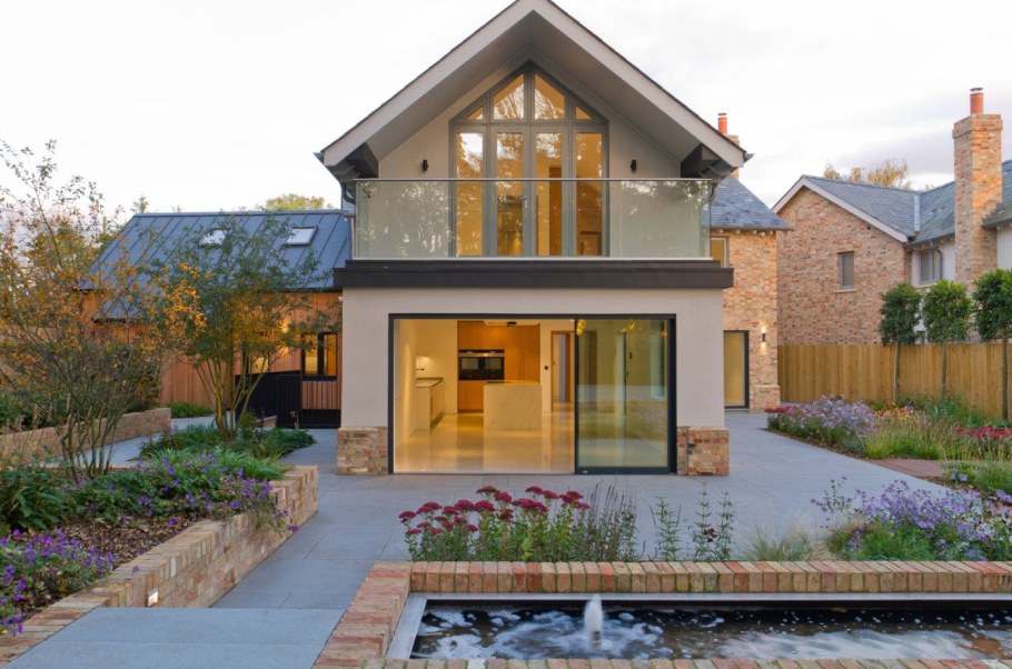 Двухэтажный коттедж