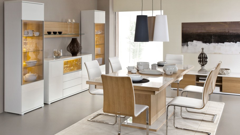 Розовая мебель