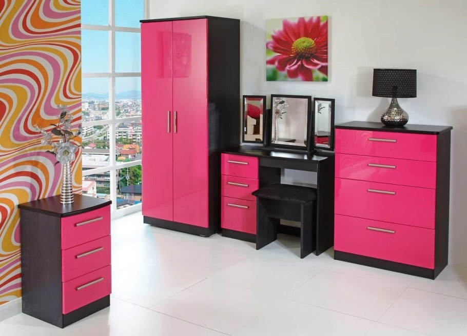 Коричневый гарнитур