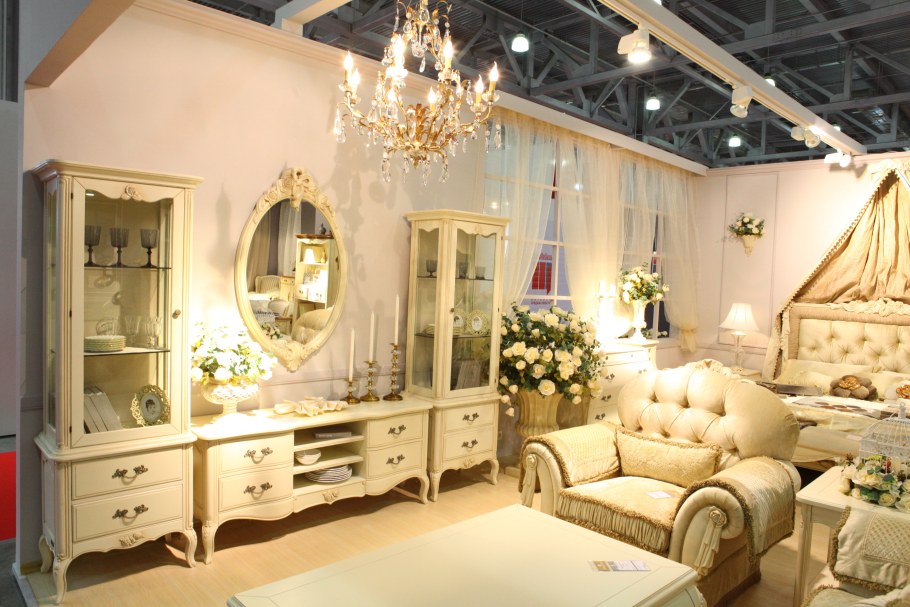 Интерьер мебельного магазина