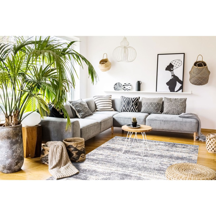 Диван в эко стиле