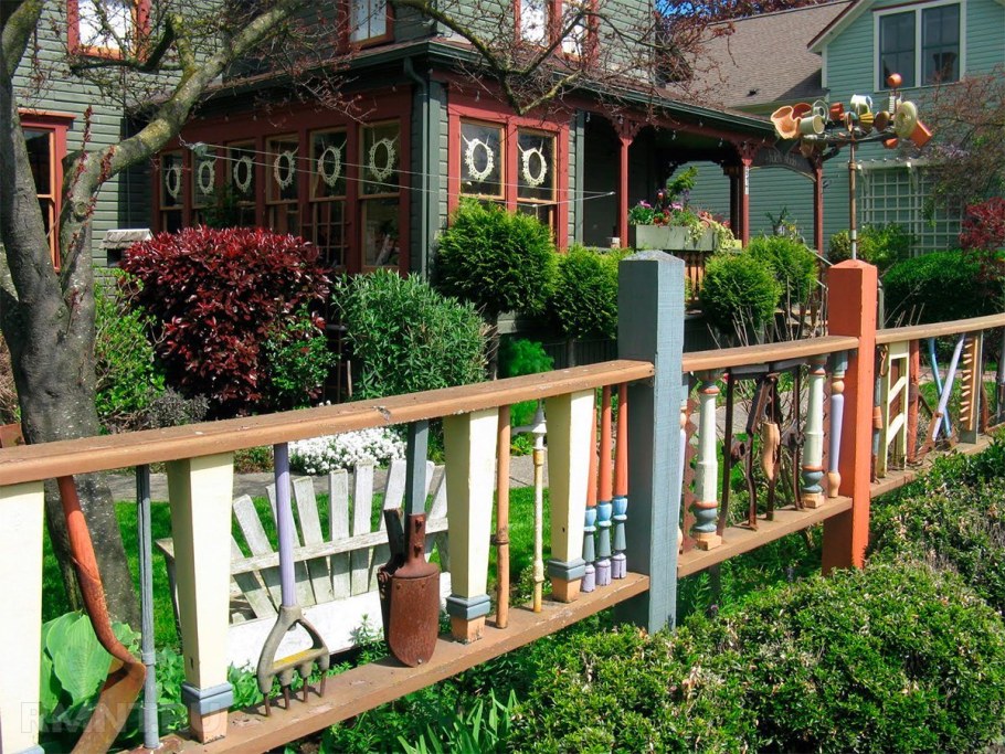 Необычный забор из профнастила