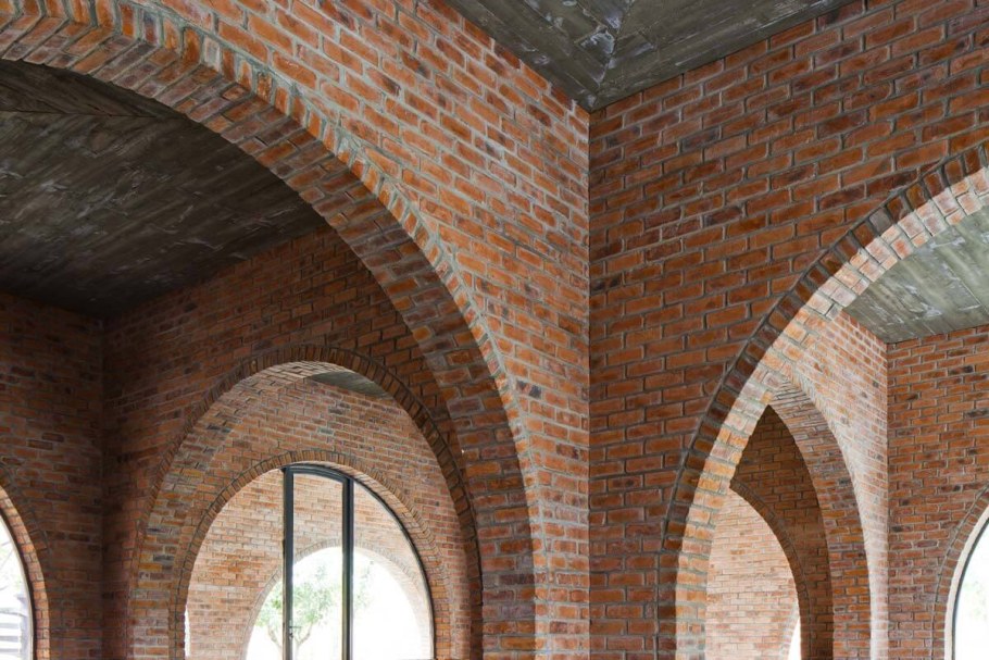 Клинчатая арка